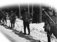 Отряд финских лыжников