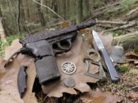 находки копателей - немецкий пистолет